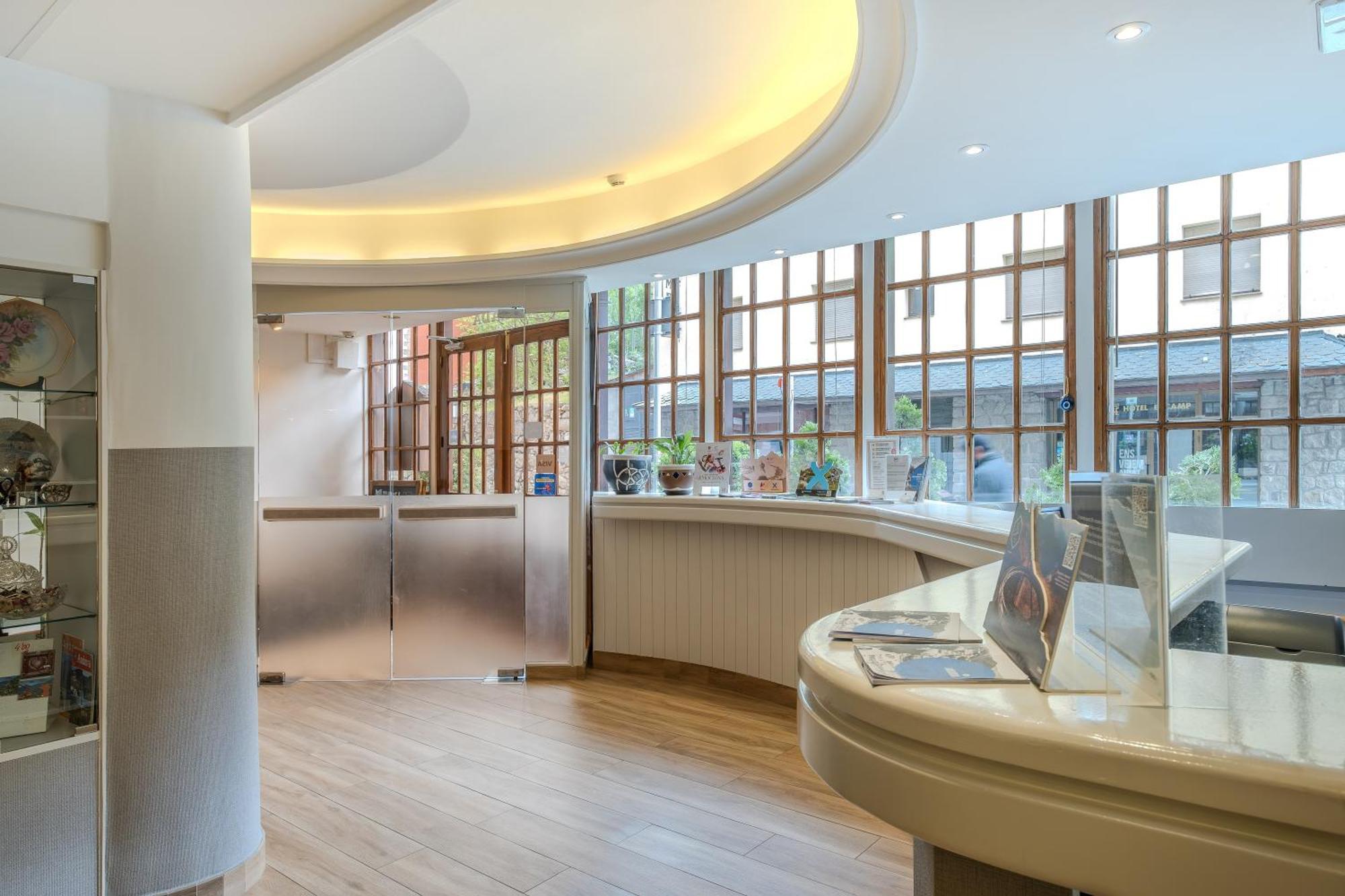 Hotel Montecarlo Encamp Zewnętrze zdjęcie